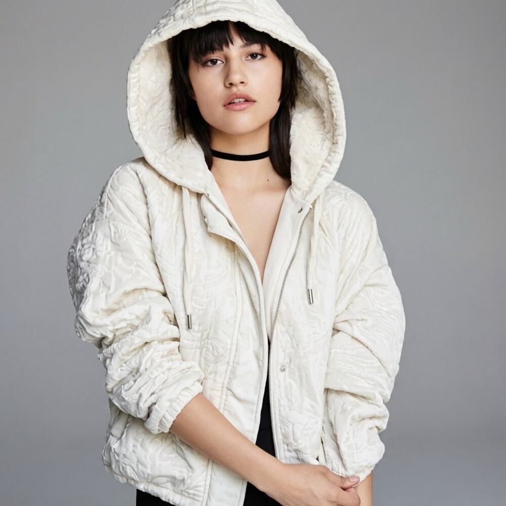 Silence+Noise White Quilted Velvet Hooded Full Zip Cropped Jacket, Size XS/S